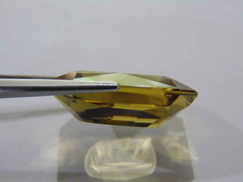 34.20ct Green Gold 24x19mm