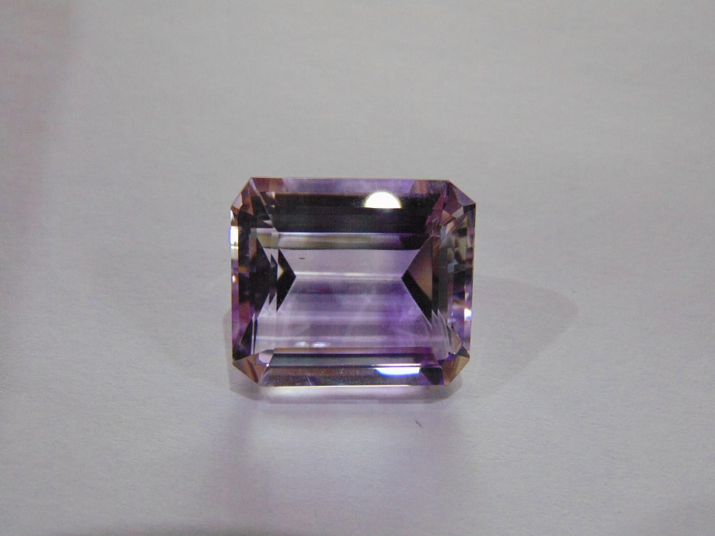 24.80ct Amethyst (Bicolor)