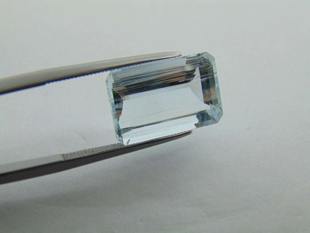 8.15ct Aquamarine With Needle 15x10mm