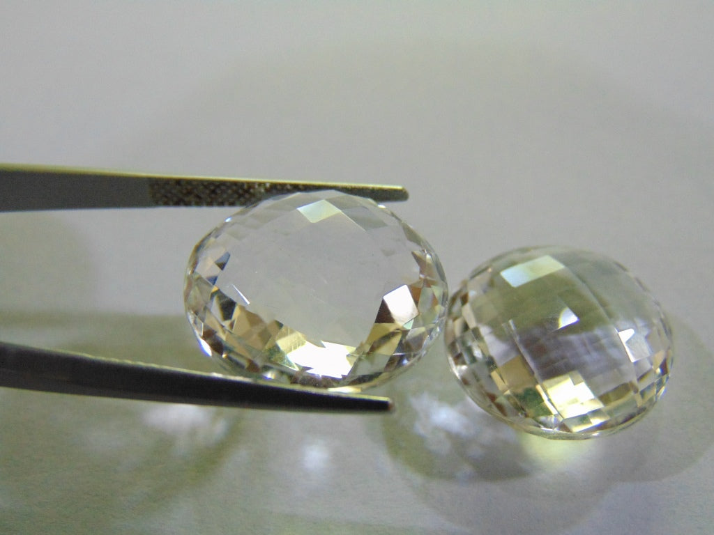 35.10ct Quartz Crystal Pair 18mm