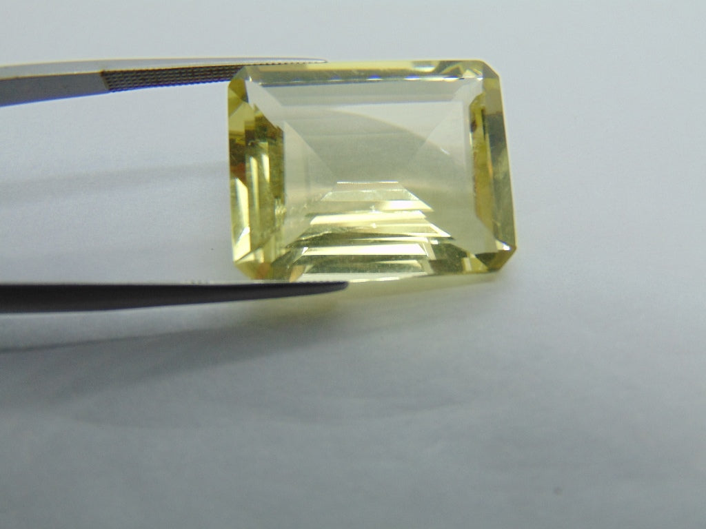 27.70cts Quartz (Green Gold)