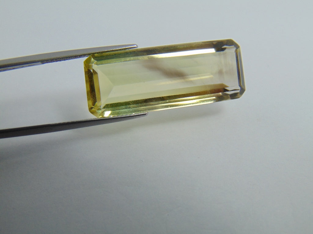 31cts Quartz (Green Gold)