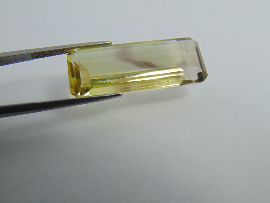 31cts Quartz (Green Gold)