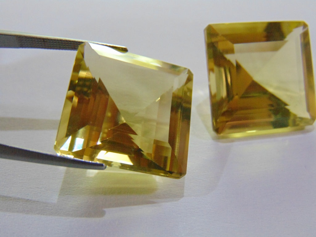 58.90ct Green Gold Pair 19mm