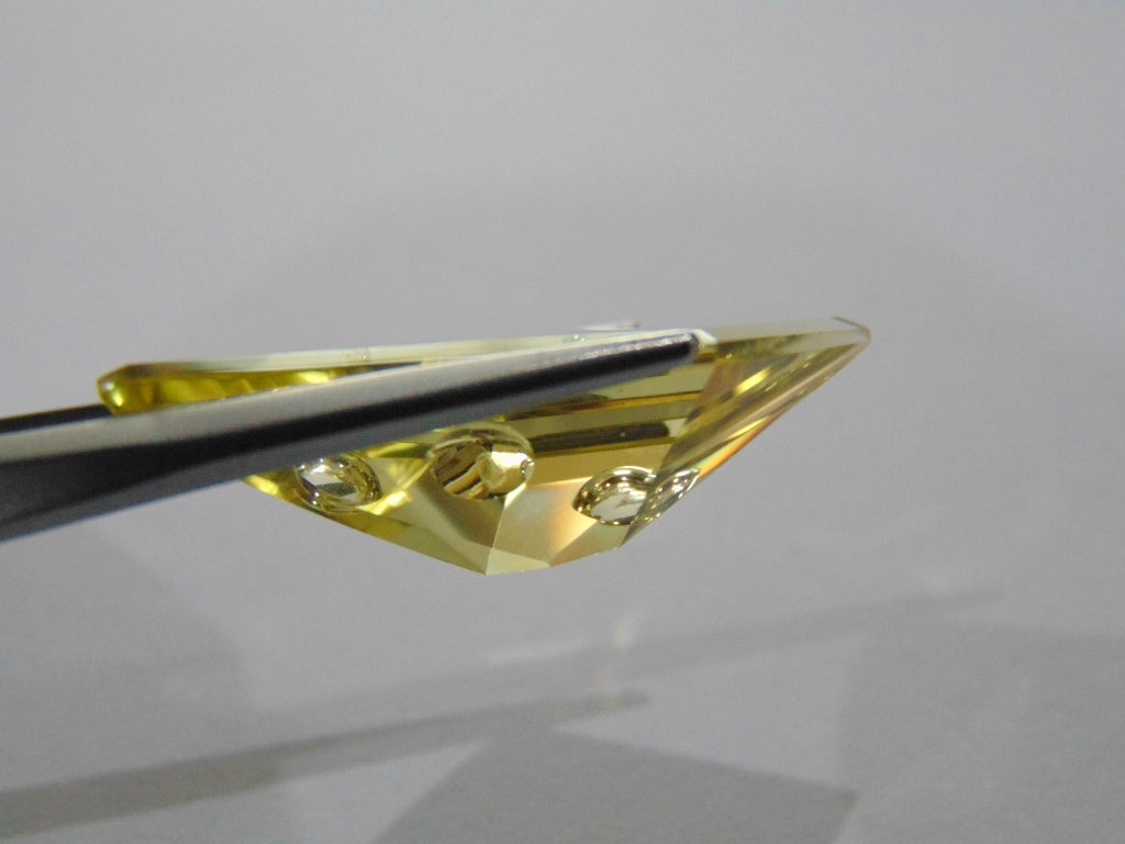 17.50ct Green Gold 13x9mm