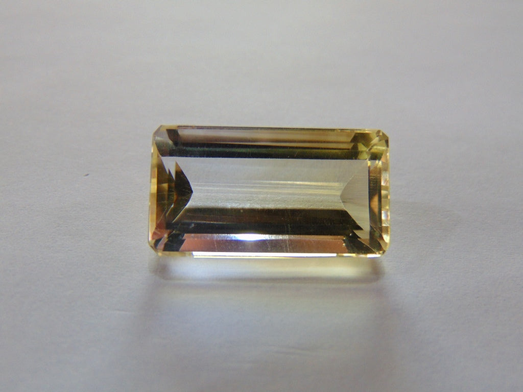21.70ct Green Gold Bicolor 23x13mm