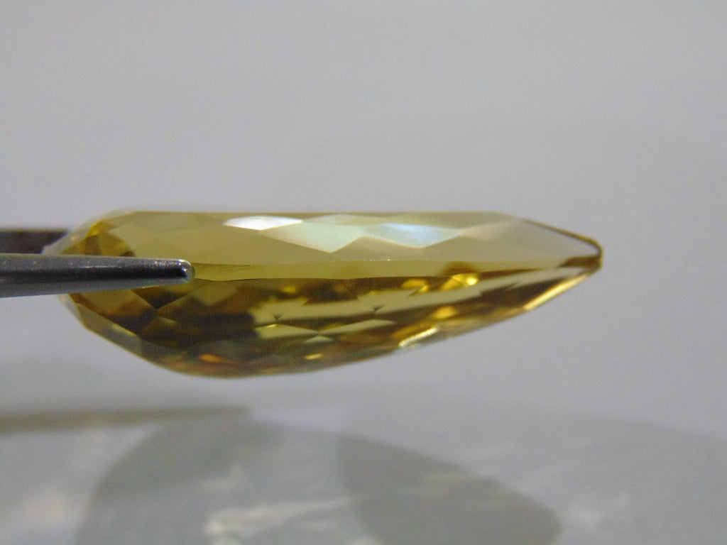 36.20ct Green Gold 35x18mm