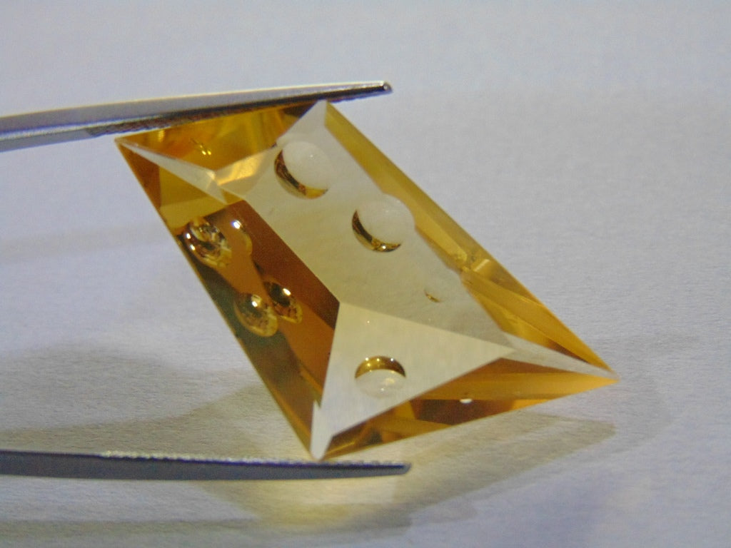 19.90ct Citrine With Bubbles 36x16mm