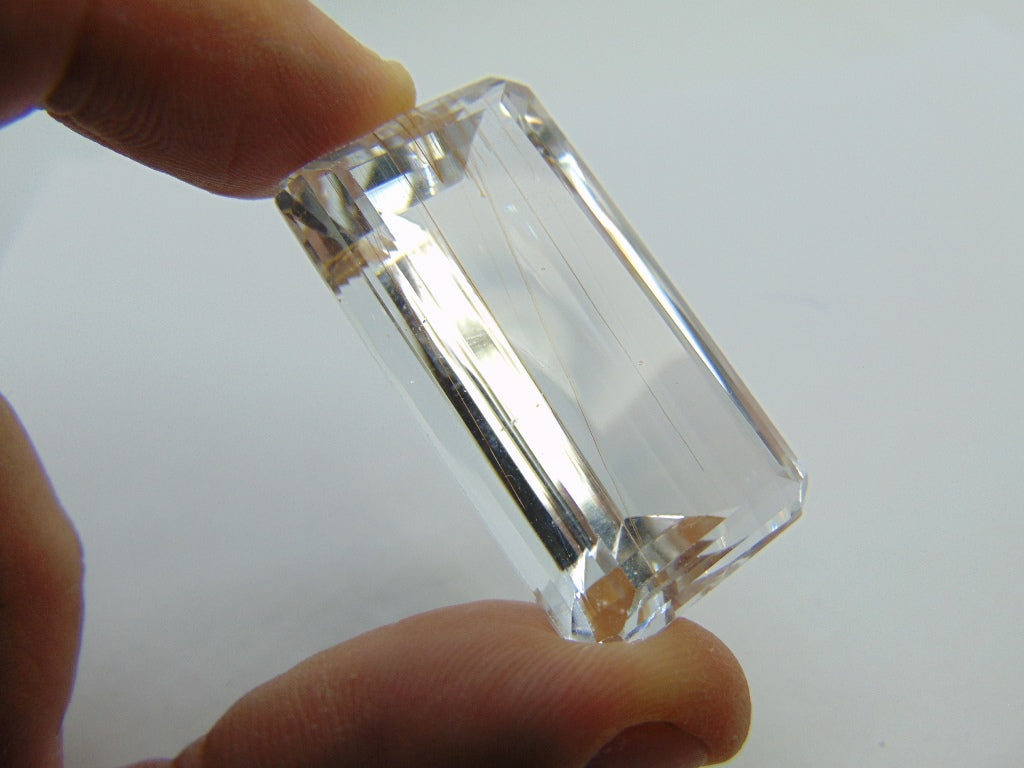 125.90ct Topaz With Inclusion 40x21mm