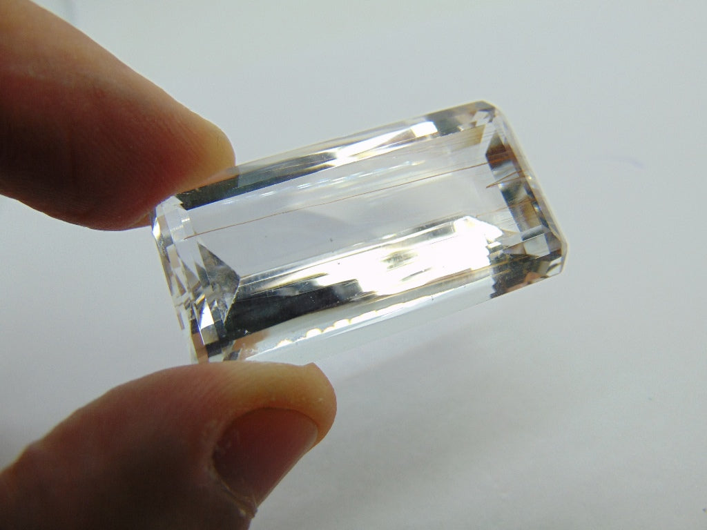 125.90ct Topaz With Inclusion 40x21mm