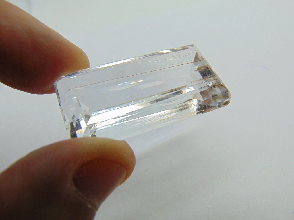 125.90ct Topaz With Inclusion 40x21mm