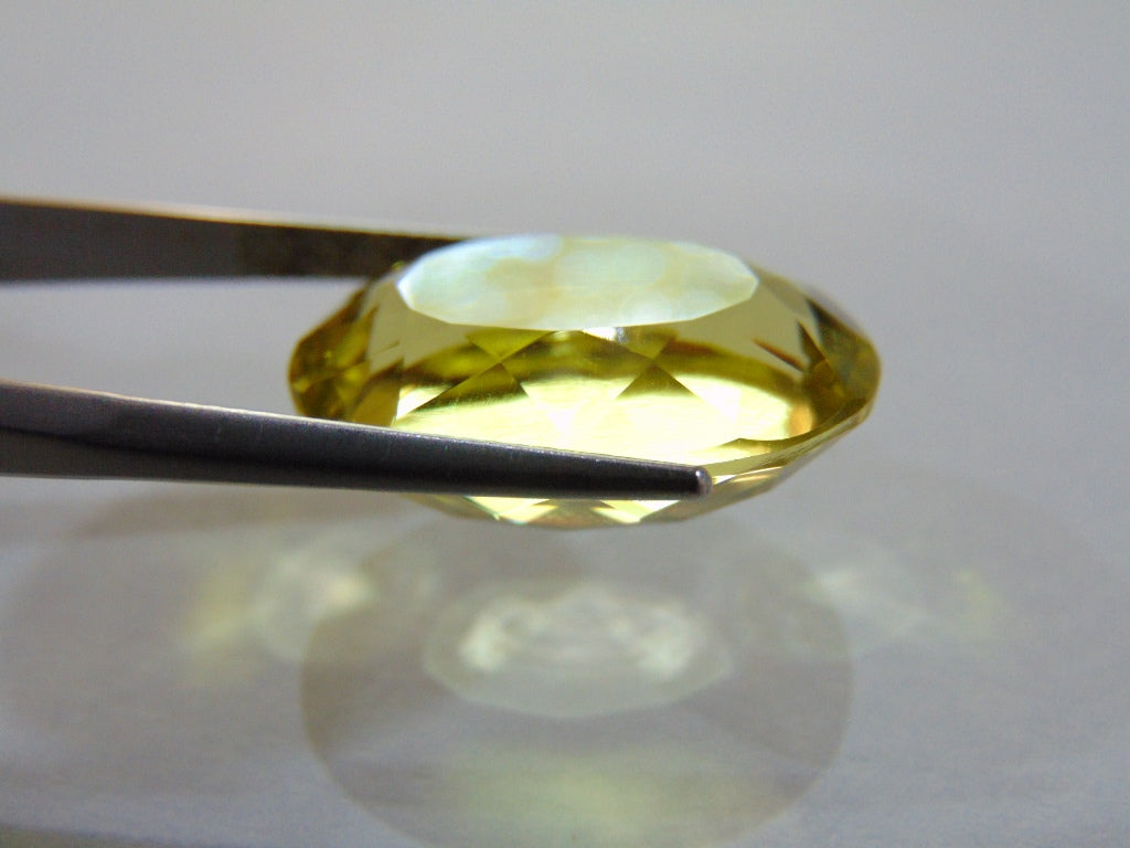 23.90ct Quartz (Green Gold)