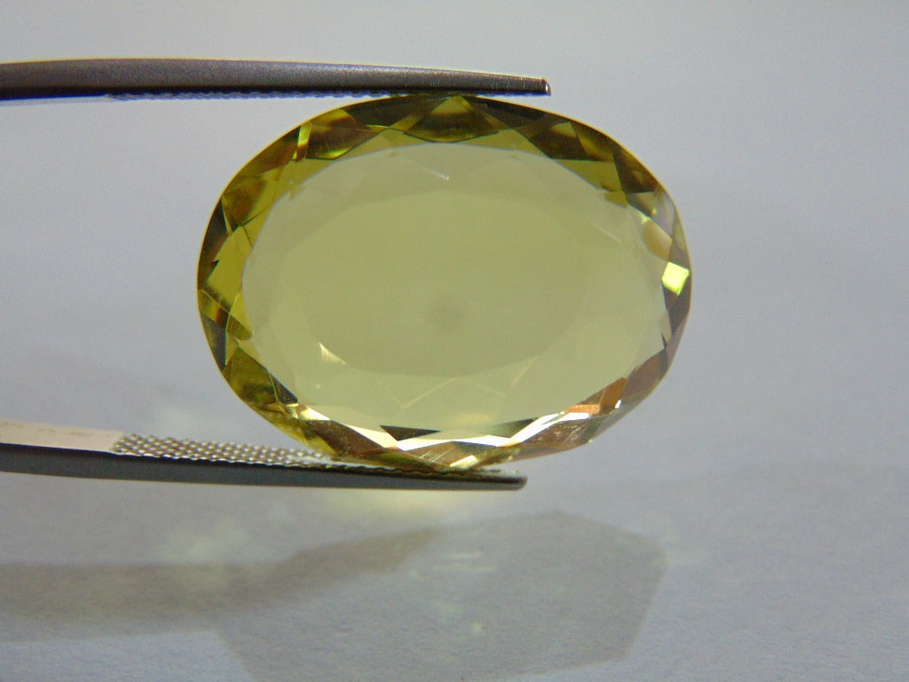 23.90ct Quartz (Green Gold)