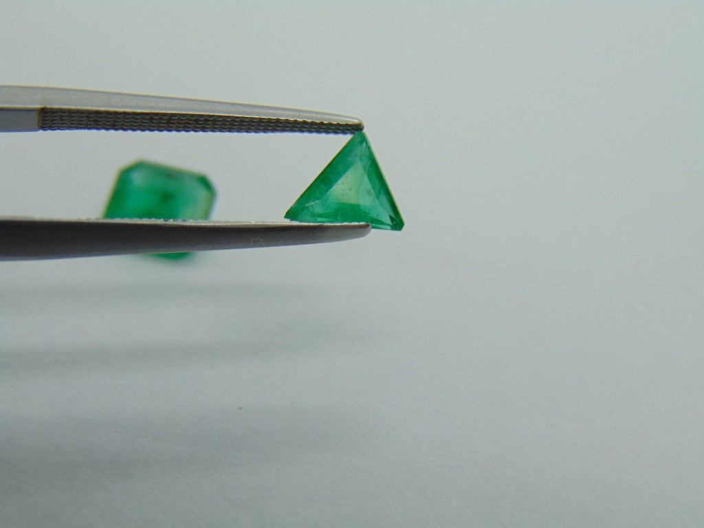 1.55ct Emerald 6mm 7x6mm