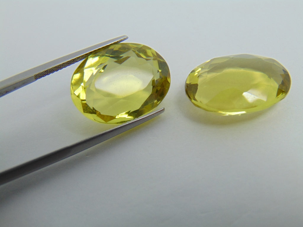 33.70cts Quartz (Green Gold)