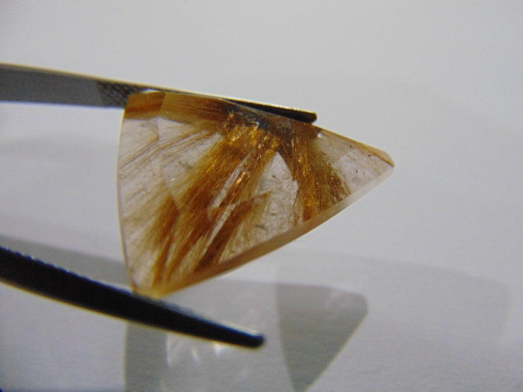 24.10ct Quartz With Rutile 22x19mm