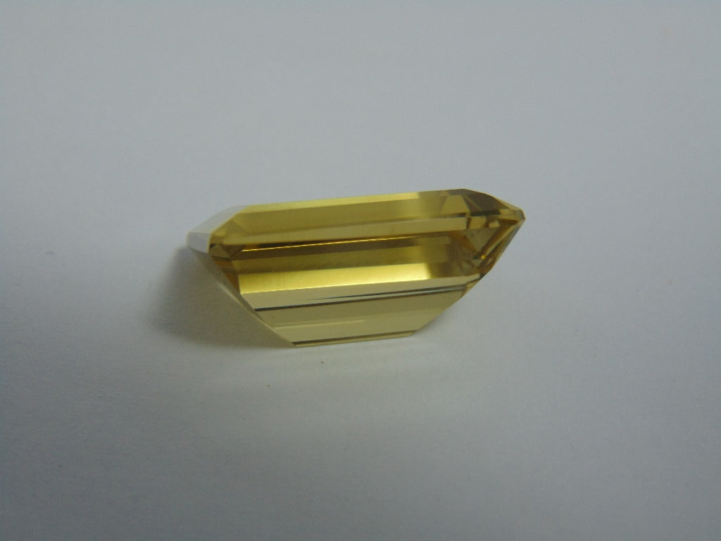 25.20cts Quartz (Green Gold)