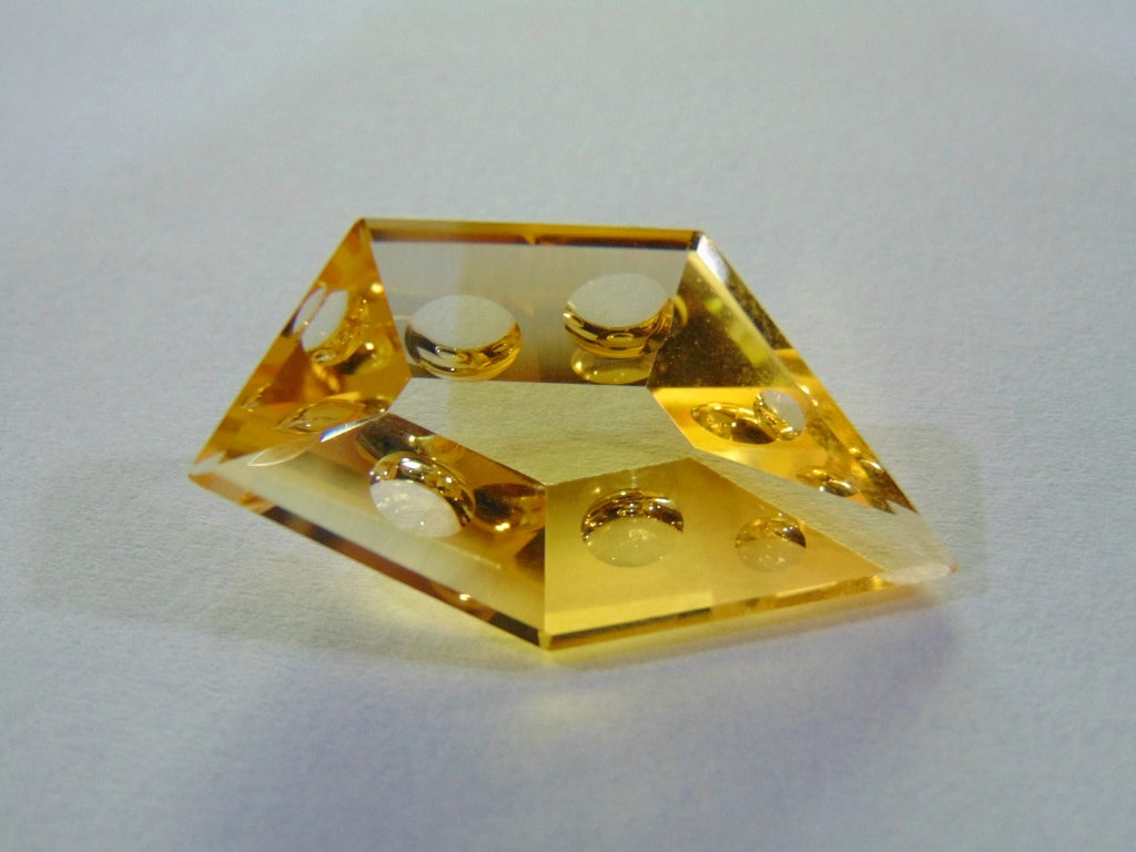 26ct Citrine (With Bubbles)