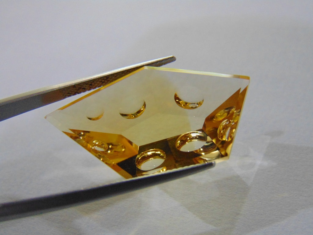26ct Citrine (With Bubbles)