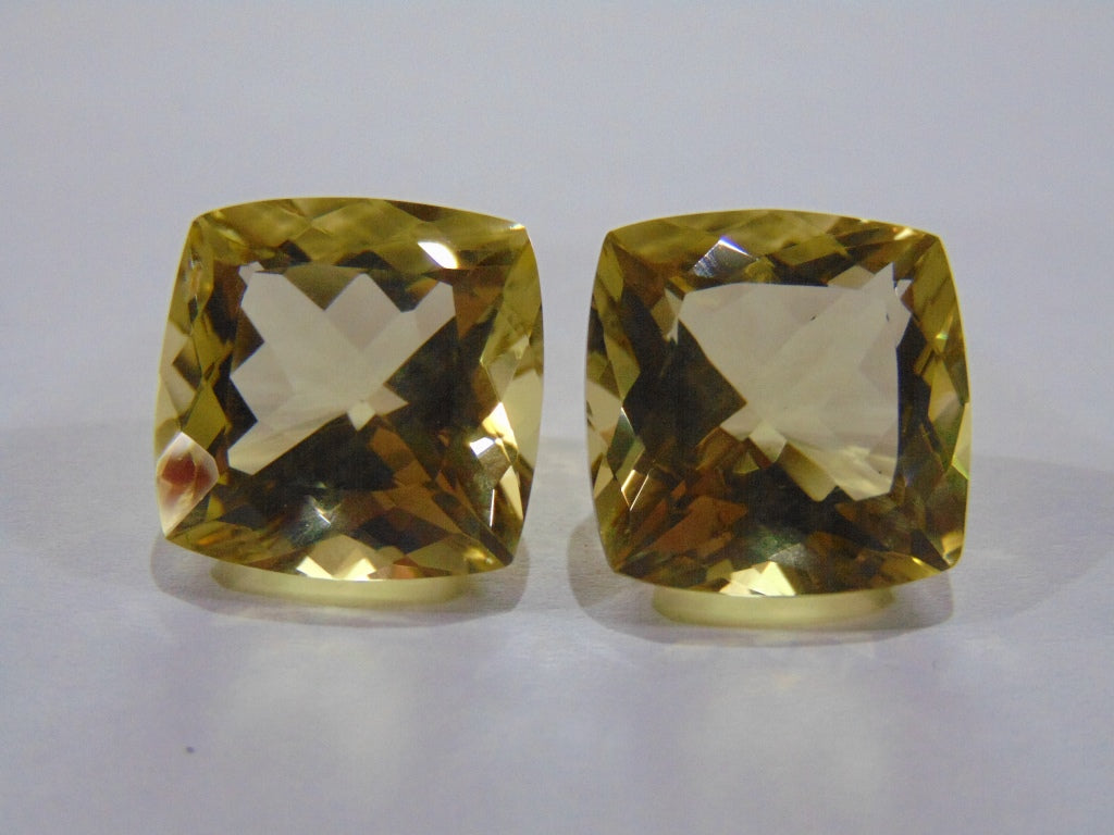 34.60ct Green Gold Pair 16mm