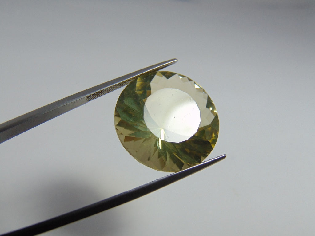 21.20cts Quartz (Green Gold)