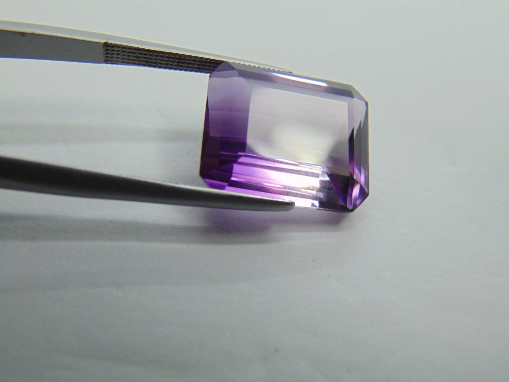 13.65cts Amethyst (Bicolor)