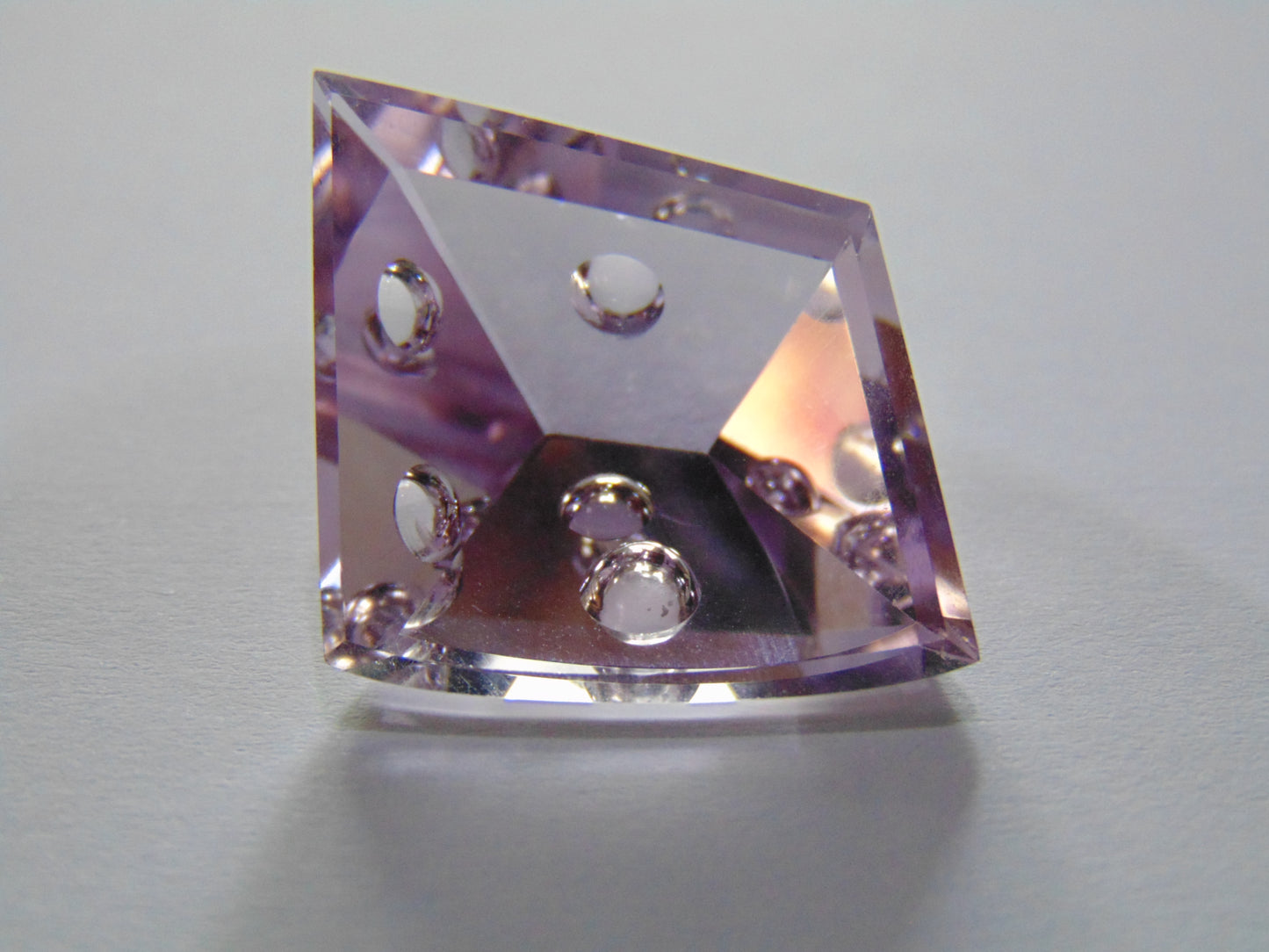 37ct Amethyst (Bubble)