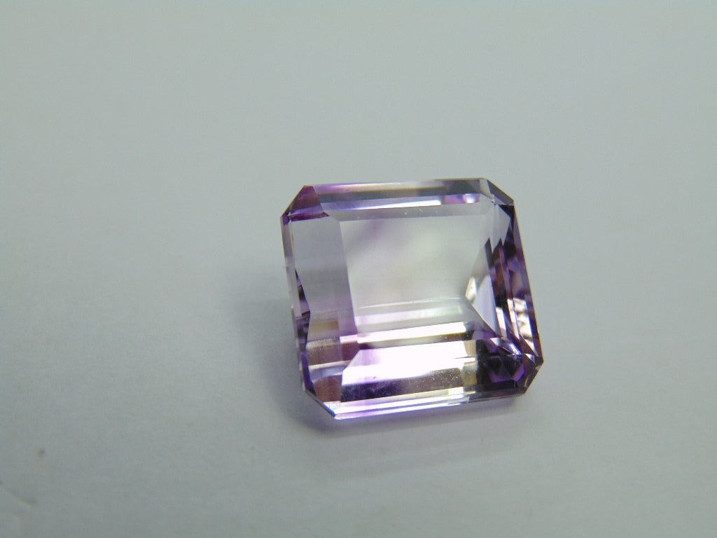 20.11ct Amethyst Bicolor 17x16mm