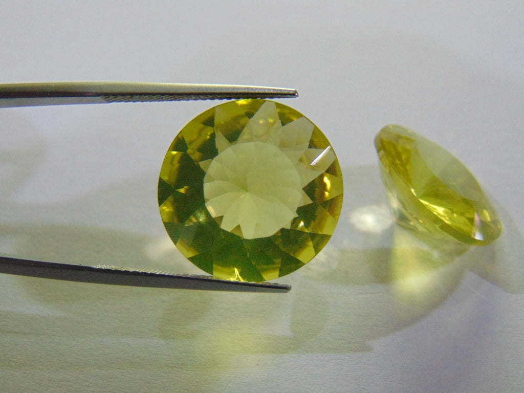 31ct Quartz (Green Gold)