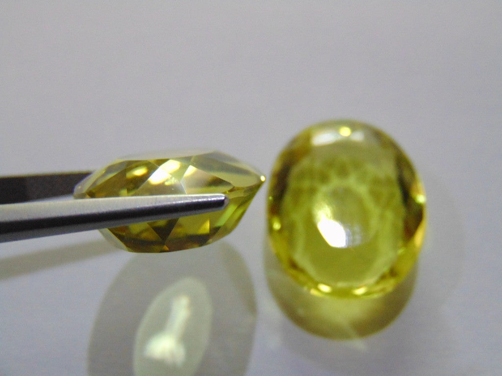 44.50ct Quartz (Green Gold) Pair