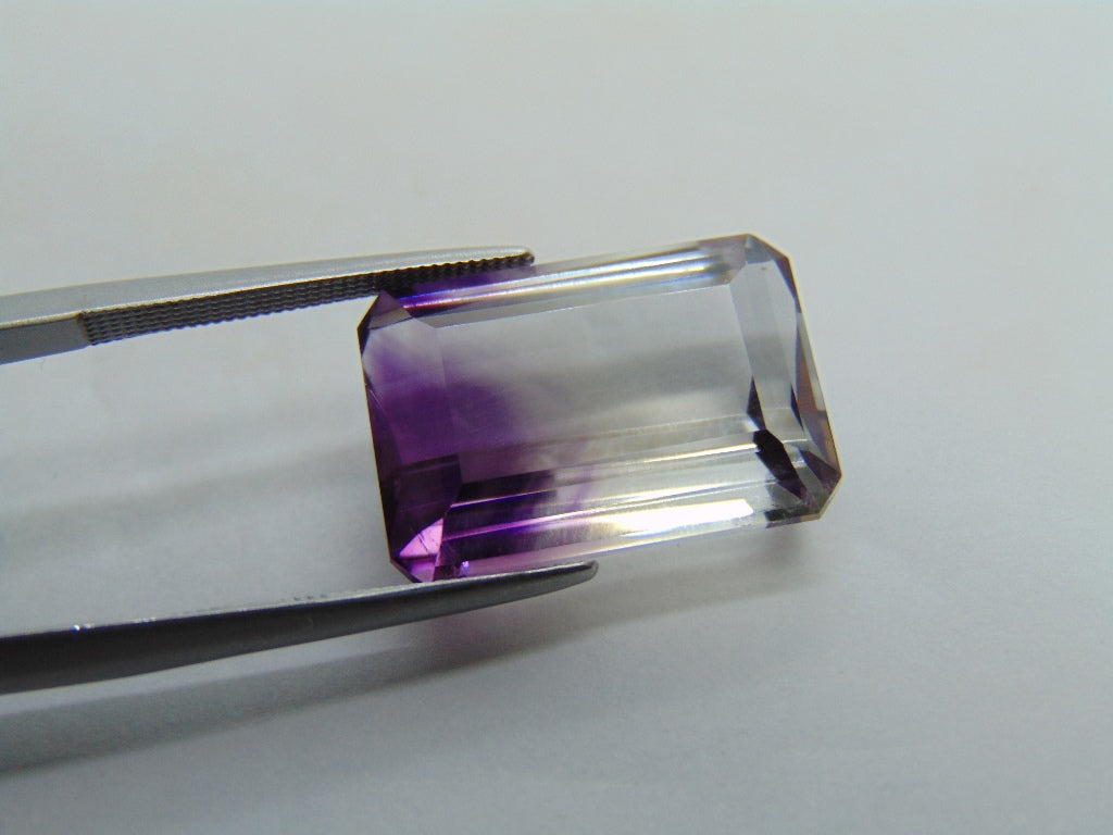 15.25ct Amethyst Bicolor 18x12mm