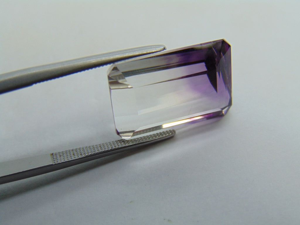 15.25ct Amethyst Bicolor 18x12mm