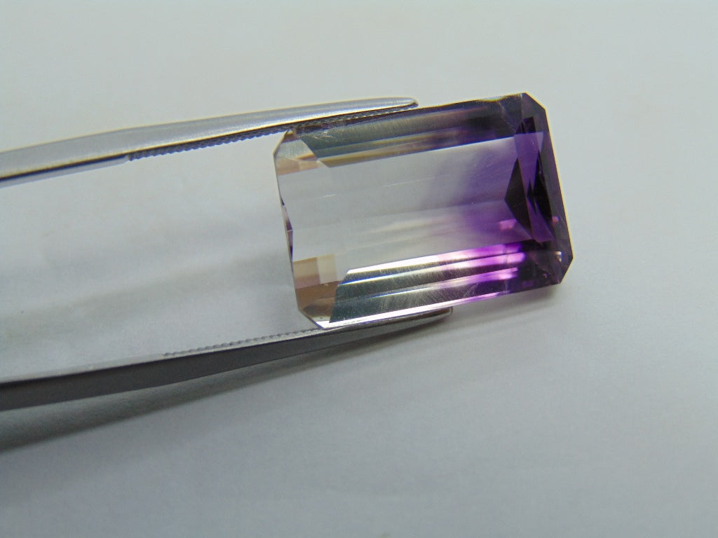 15.25ct Amethyst Bicolor 18x12mm