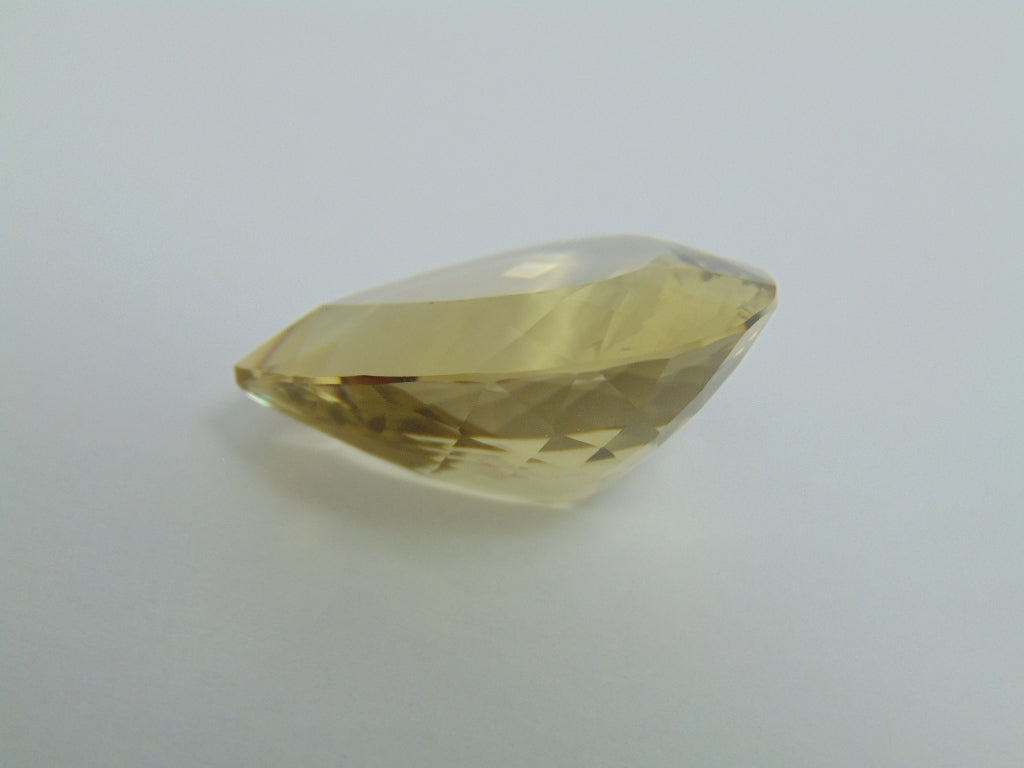 41.90cts Quartz (Green Gold)