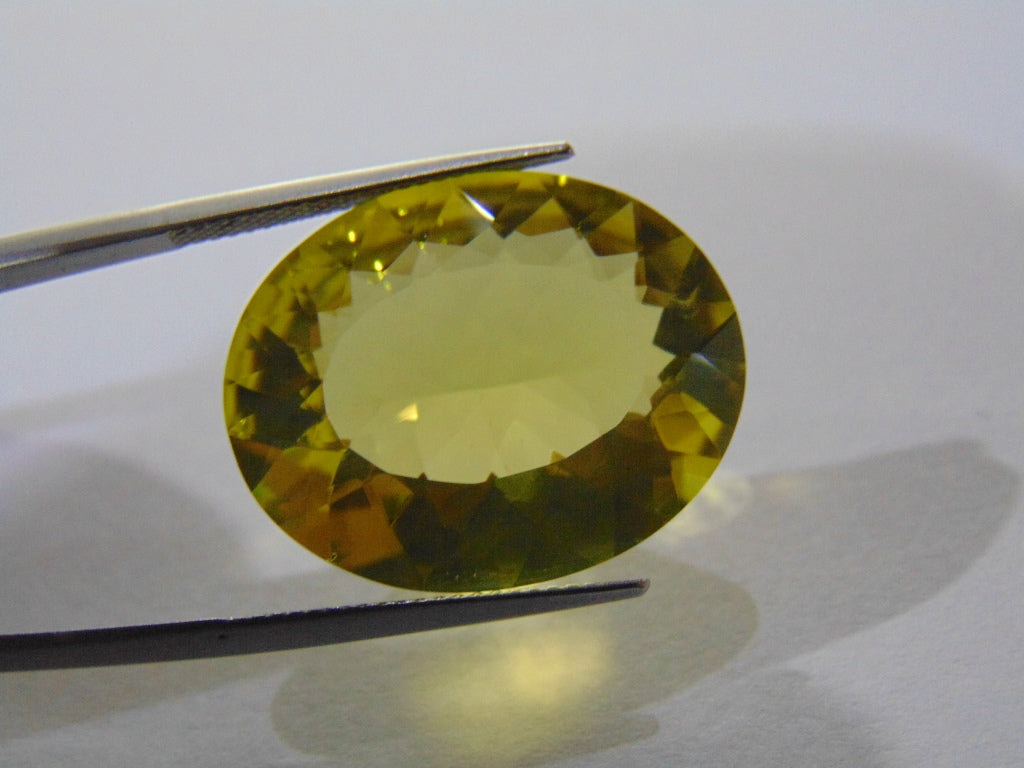 25ct Quartz (Green Gold)