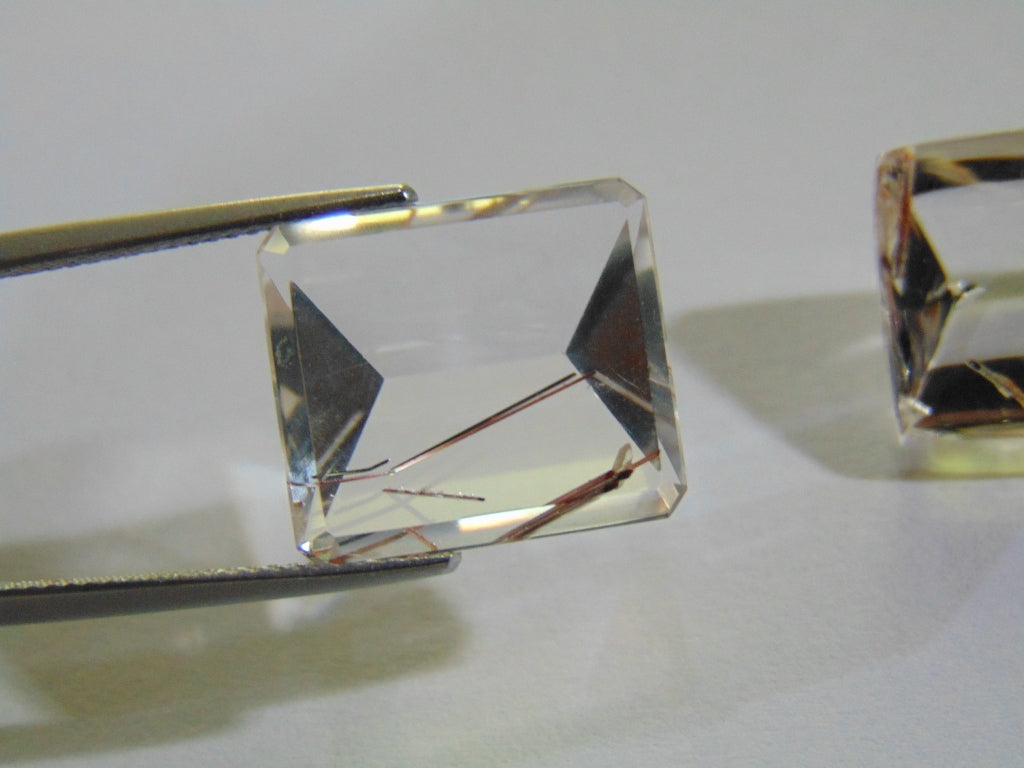 25.20ct Quartz (Inclusion)