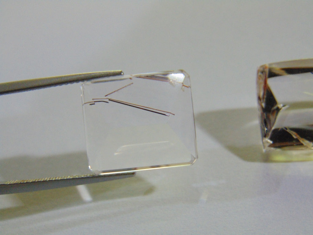 25.20ct Quartz (Inclusion)