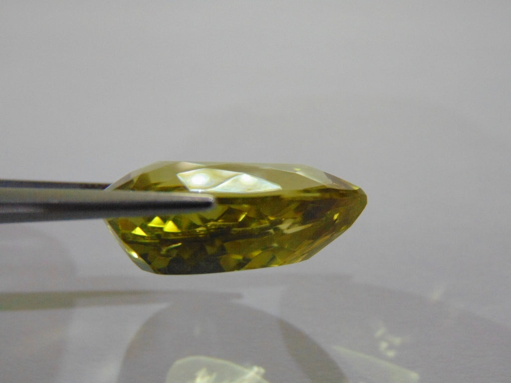 37.40ct Green Gold 26x21mm