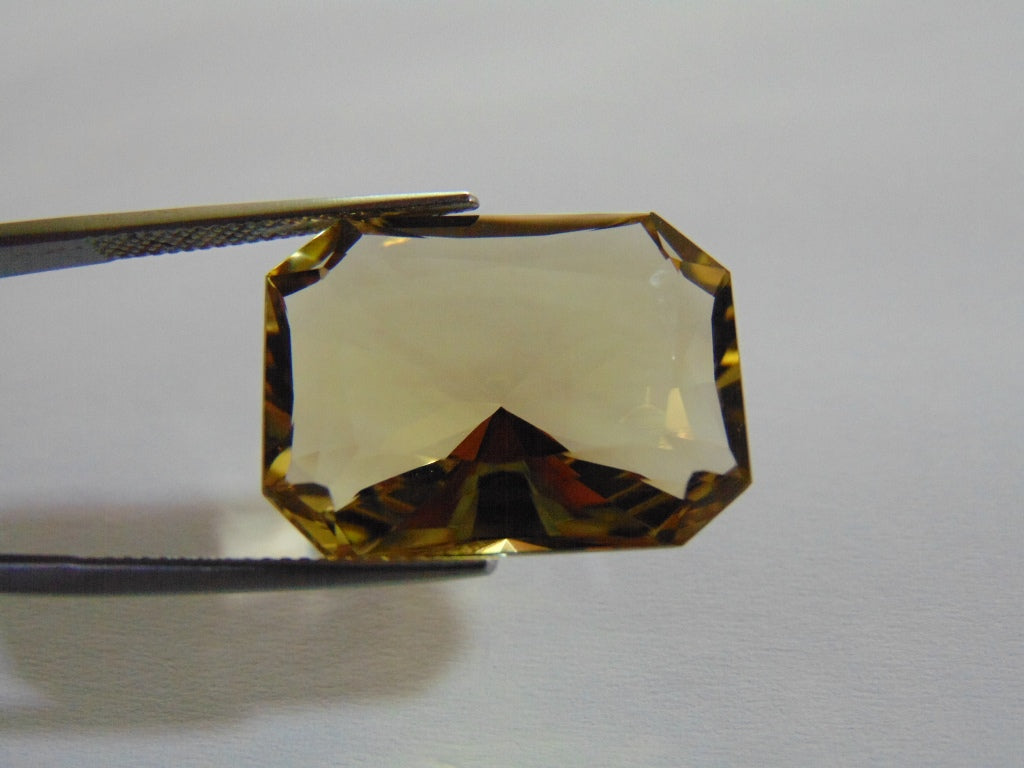 25.30ct Quartz Green Gold 23x17mm